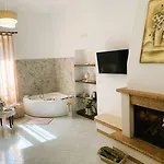 Maggi 4* לוקורוטונדו